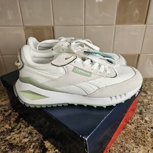 Reebok White and Green Sneakers